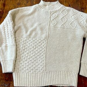 American eagle turtleneck sweater
